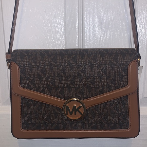 Michael Kors Accessories - Michael Kors Jessie medium bag